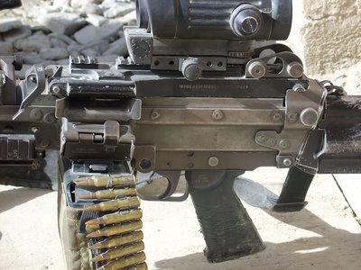 m249i-04.jpg